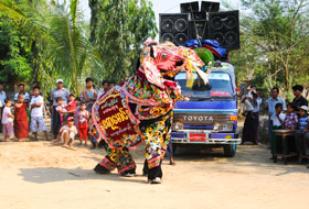 elephant-dance-festival